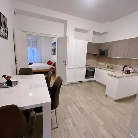 Boutique Family In The Heart Of City * Budapest