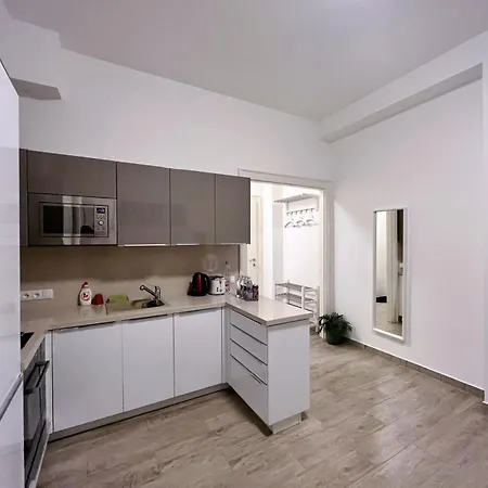 Boutique Family In The Heart Of City Apartment *