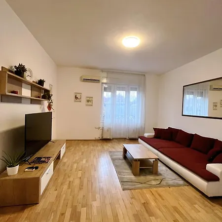 Boutique Family In The Heart Of City Apartment *